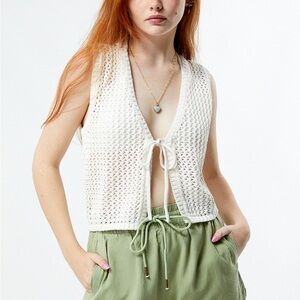 Rhythm seashell knit vest